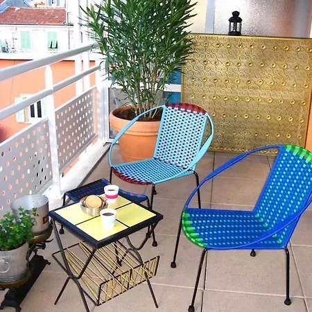 Apartman De 2 Chambres Avec Terrasse Amenagee Et Wifi A A 1 Km De La Plage *