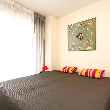 De 2 Chambres Avec Terrasse Amenagee Et Wifi A A 1 Km De La Plage Nizza